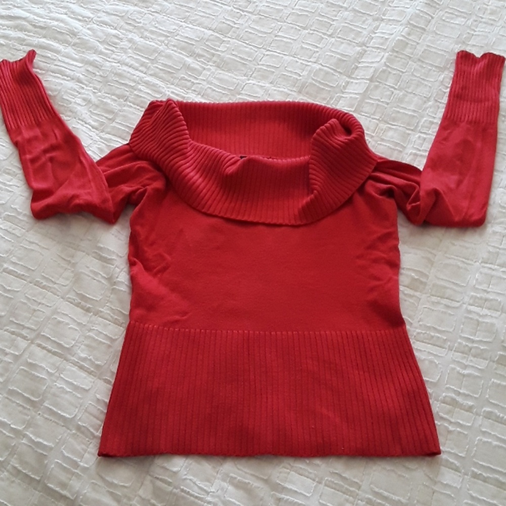 Xsara Paris red sweater